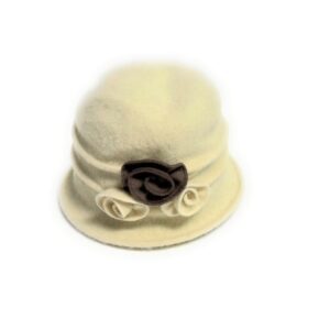 19s 0826 boiled wool pleated hat with wire brim with tri flowers cream